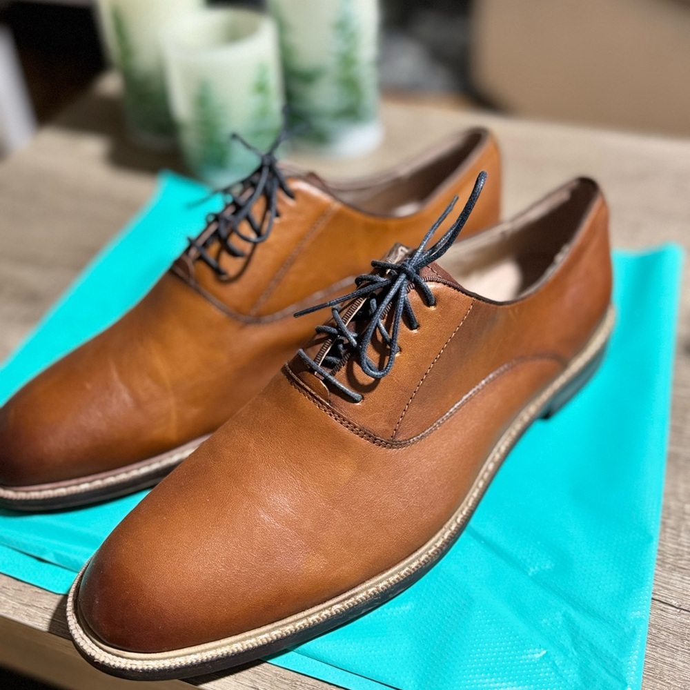 Elegant Brown Leather Men's Oxfords